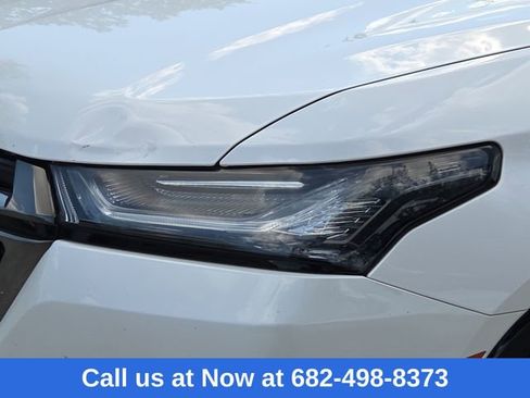 Used 2023 Chevrolet Traverse Premier w/ Redline Edition image 4