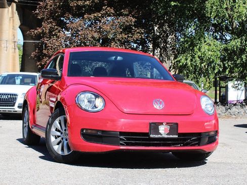 Used 2014 Volkswagen Beetle 2.5 FWD image 1