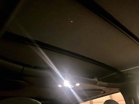 Used 2023 Jeep Wrangler Sport image 21