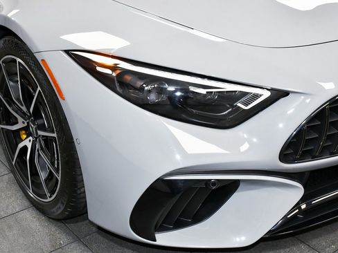 Used 2022 Mercedes-Benz SL 63 AMG 4MATIC w/ Driver Assistance Package image 86