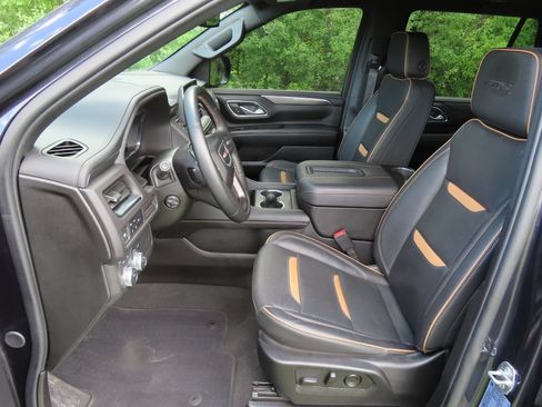 Certified 2024 GMC Yukon AT4 AWD/4WD image 24
