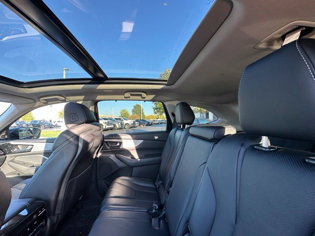 Used 2023 Acura MDX w/ Technology Package AWD/4WD image 23