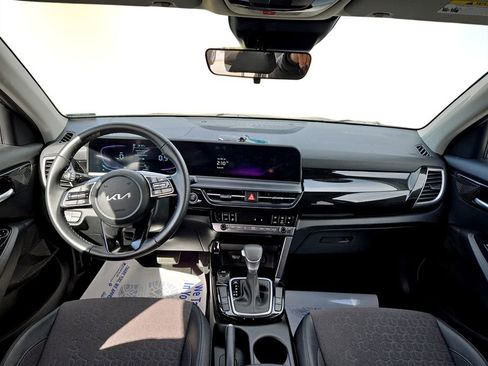 Used 2025 Kia Seltos S image 13