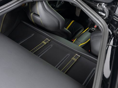 Used 2019 Ferrari 812 Superfast RWD image 34