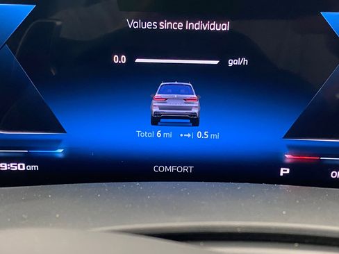 New 2026 BMW X7 M60i w/ Executive Package image 28