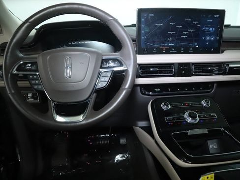 Used 2023 Lincoln Nautilus Reserve w/ Cargo Utility Package AWD/4WD image 31
