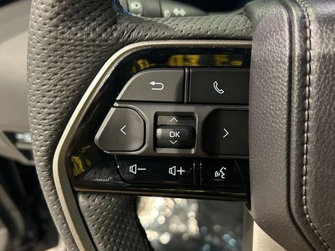 Used 2026 Toyota Sequoia Platinum AWD/4WD image 18