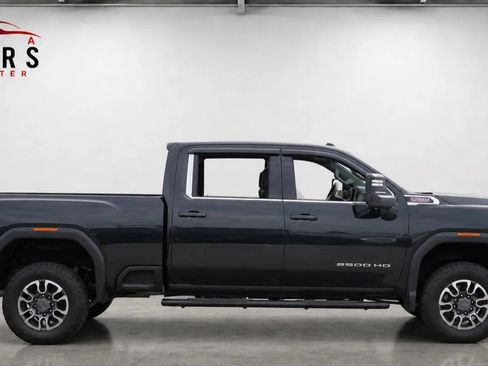 Used 2023 GMC Sierra 2500 SLE AWD/4WD image 1