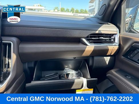 New 2026 GMC Yukon Denali Ultimate AWD/4WD image 22