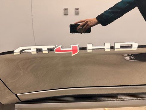 Used 2024 GMC Sierra 2500 AT4 w/ AT4 Premium Plus Package image 24