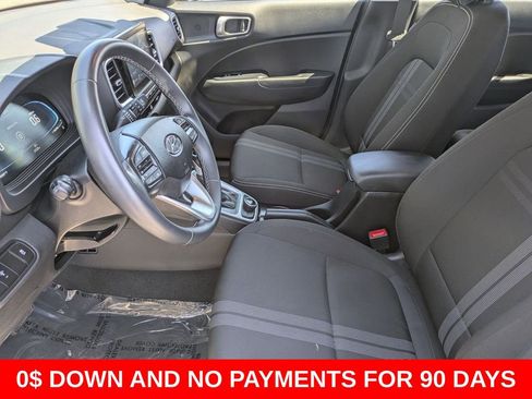 Used 2025 Hyundai Venue SEL FWD image 23