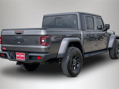 Used 2024 Jeep Gladiator Sport image 5