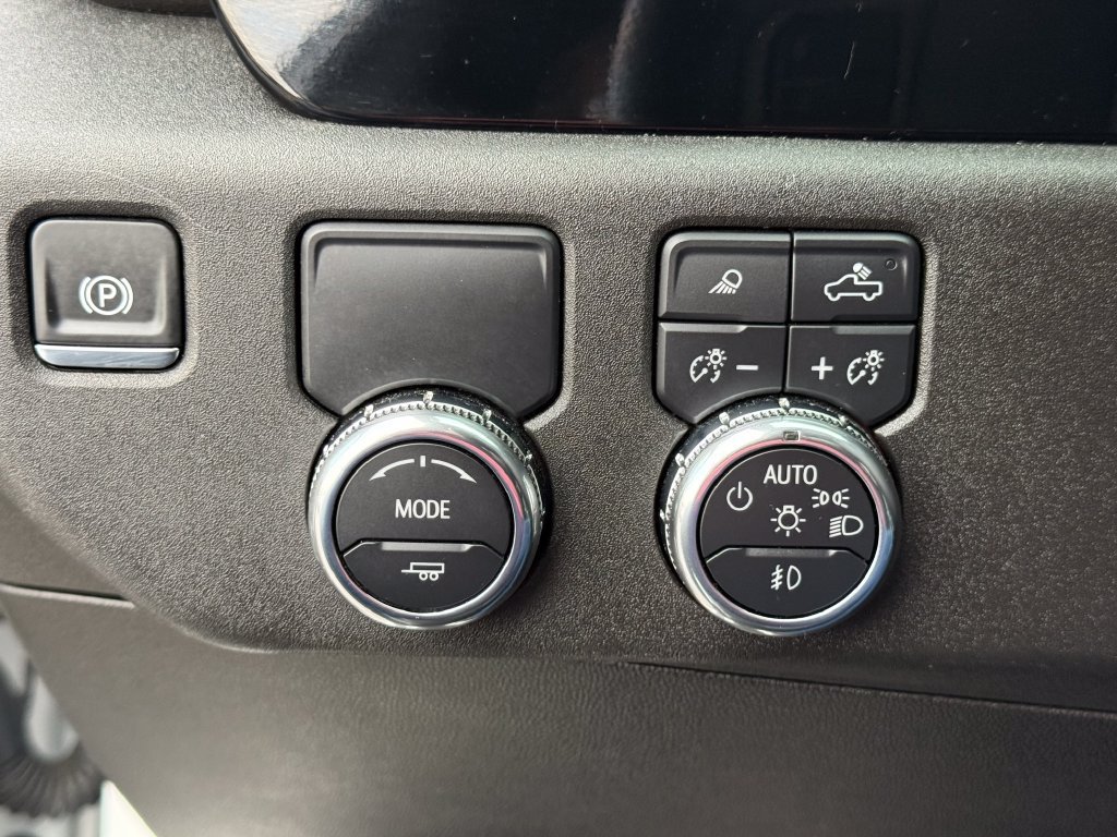 Used 2025 GMC Sierra 1500 SLT RWD image 19