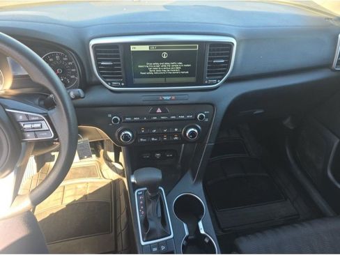 Used 2021 Kia Sportage LX image 28