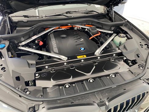 New 2026 BMW X5 xDrive50e w/ M Sport Package image 32