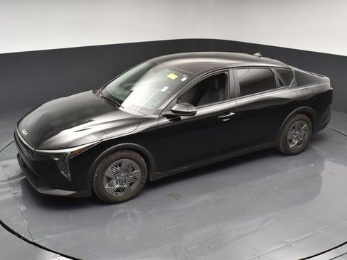 Used 2025 Kia K4 FWD image 38