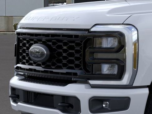 New 2026 Ford F350 Lariat w/ Black Appearance Package AWD/4WD image 17
