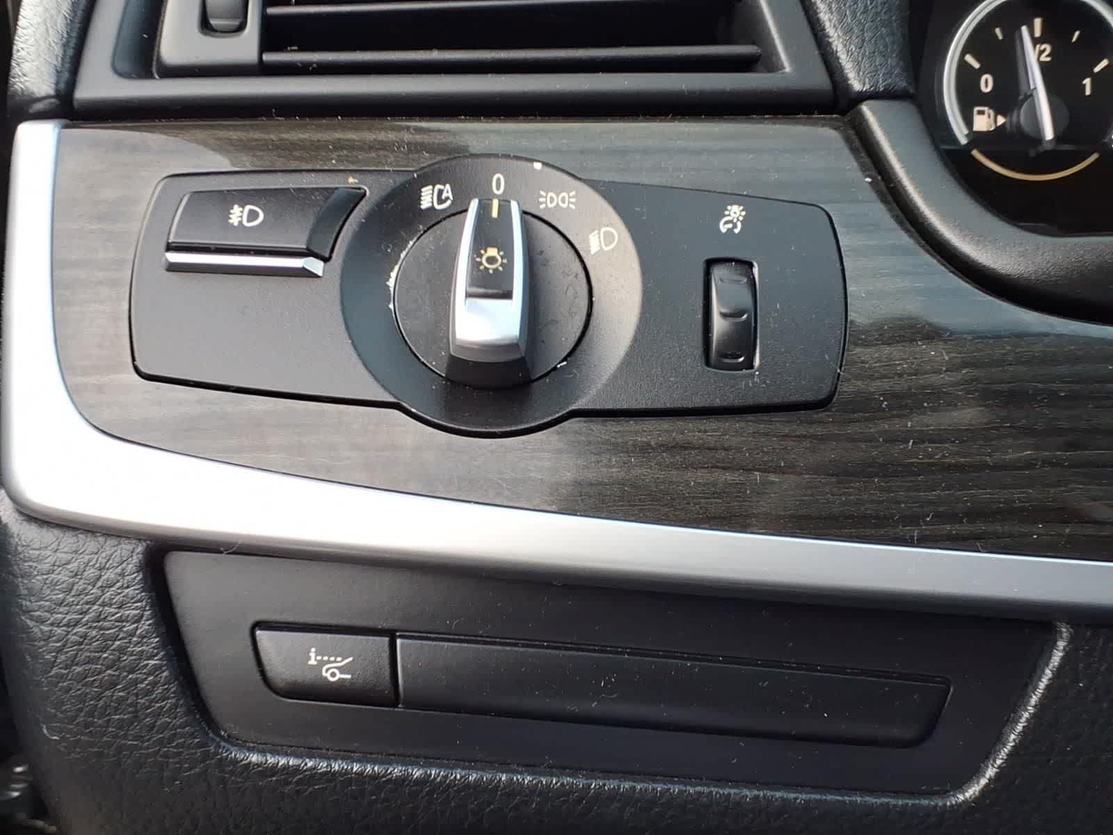 Used 2013 BMW 528i Sedan RWD image 16