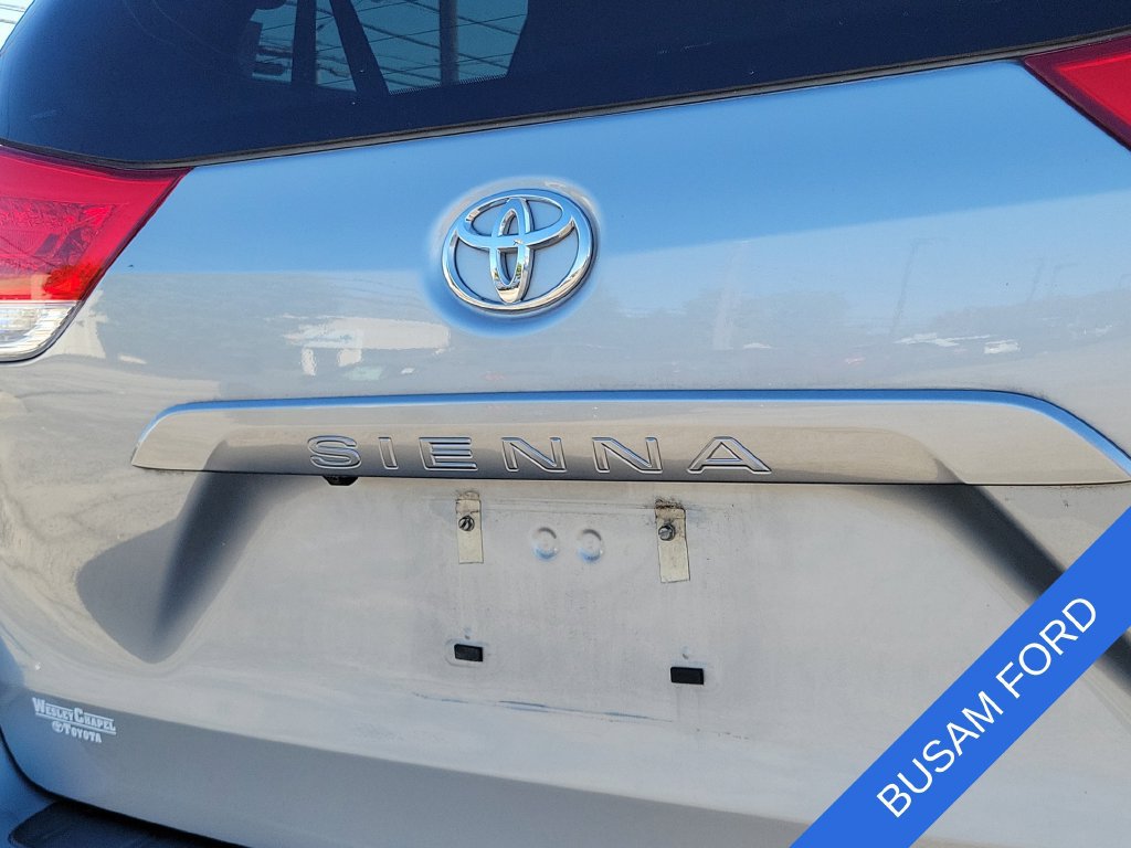 Used 2014 Toyota Sienna LE FWD image 6