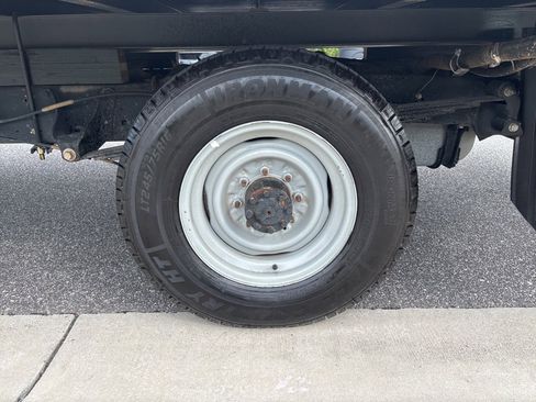 Used 2022 Ford E-350 and Econoline 350 Super Duty w/ Power Windows & Locks Group image 12