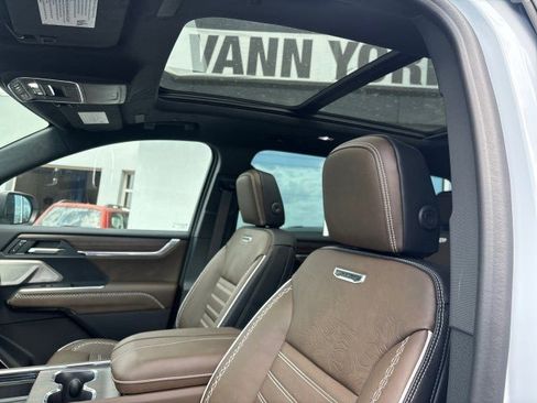 New 2026 GMC Acadia Denali Ultimate image 16