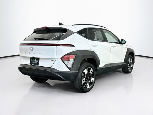 Used 2025 Hyundai Kona SEL AWD/4WD image 9