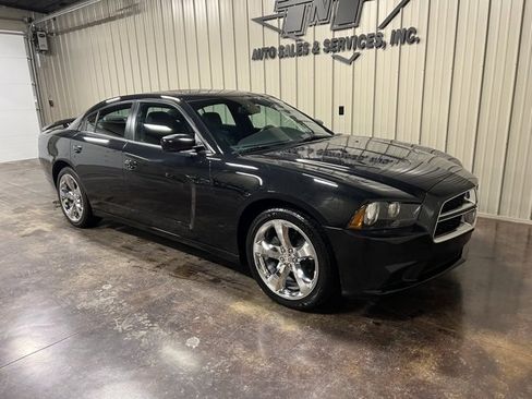 Used 2014 Dodge Charger SXT Plus image 6