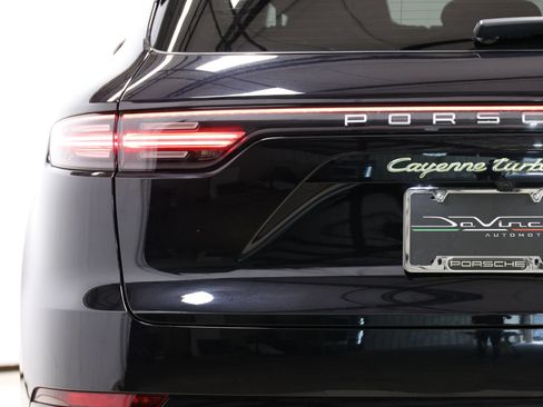 Used 2021 Porsche Cayenne Turbo S AWD/4WD image 72
