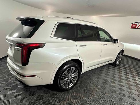 Used 2023 Cadillac XT6 Premium Luxury image 6