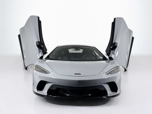 Used 2023 McLaren GT RWD image 27