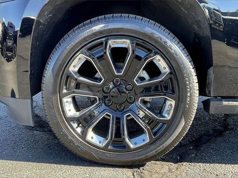 Used 2019 GMC Yukon Denali w/ Denali Ultimate Package image 8