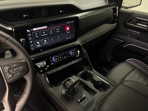 Used 2025 GMC Sierra 1500 AT4X image 43