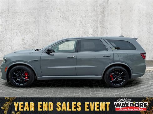 Used 2022 Dodge Durango SRT w/ Premium Interior Group image 4