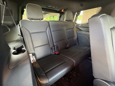 Used 2021 GMC Yukon SLT w/ Rear Media and Nav Package AWD/4WD image 36