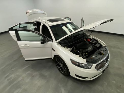 Used 2013 Ford Taurus SHO image 53