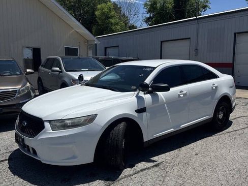 Used 2014 Ford Taurus Police Interceptor FWD image 2