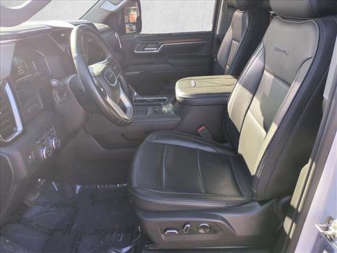 Used 2024 GMC Sierra 2500 Denali w/ Denali Reserve Package image 16