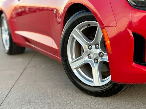 Used 2020 Chevrolet Camaro LT image 8