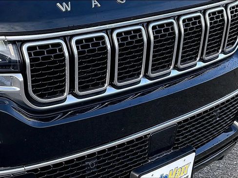 Used 2023 Jeep Wagoneer 4WD image 36