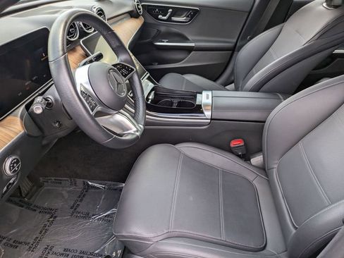 Used 2025 Mercedes-Benz C 300 4MATIC Sedan image 23