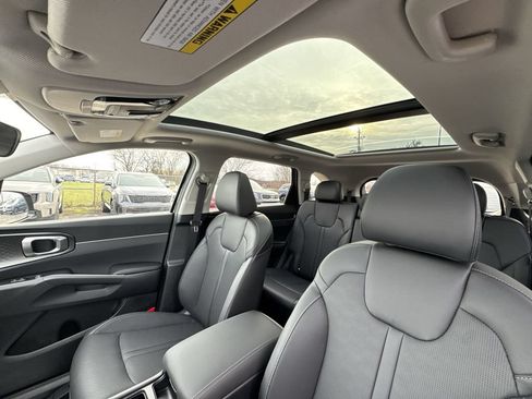 Used 2026 Kia Sorento S w/ S Panoramic Sunroof Package FWD image 14