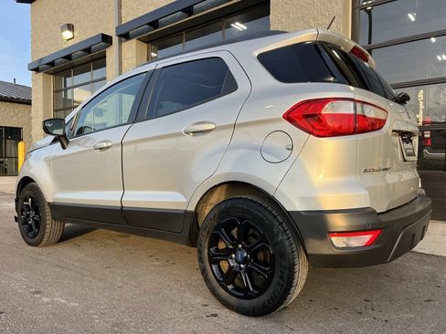 Used 2019 Ford EcoSport SE image 5