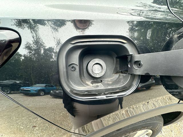 Used 2021 Buick Envision Essence w/ Technology Package I FWD image 44