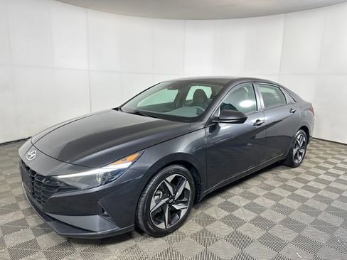 Used 2023 Hyundai Elantra SEL w/ Convenience Package image 7