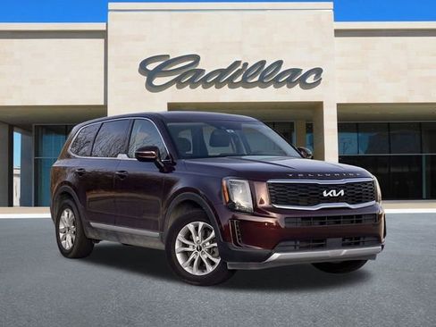 Used 2022 Kia Telluride LX image 2
