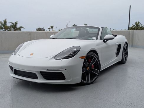 New 2025 Porsche 718 Boxster S image 12