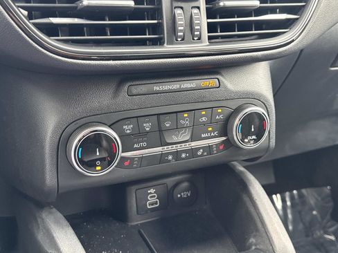 Used 2025 Ford Escape ST-Line Select AWD/4WD image 24