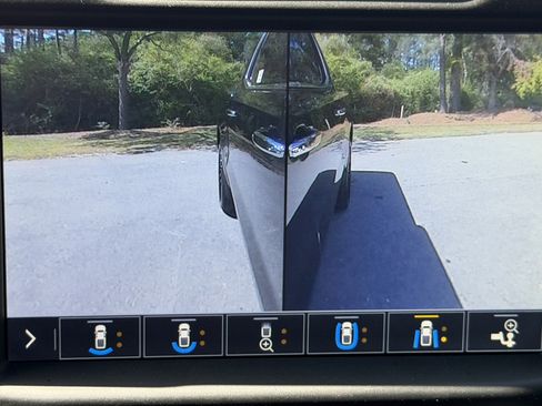 Used 2019 Chevrolet Silverado 1500 High Country w/ Technology Package image 35