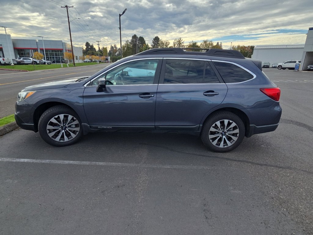 Used 2016 Subaru Outback 2.5i Limited AWD/4WD image 9
