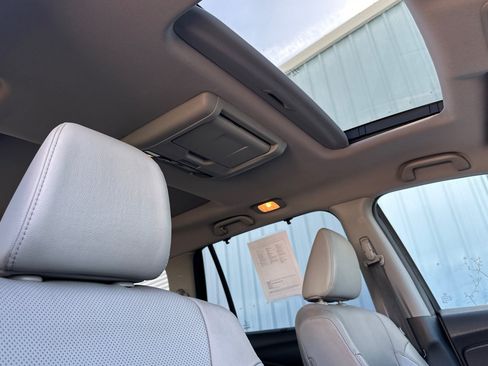 Used 2016 Honda Pilot Elite image 19